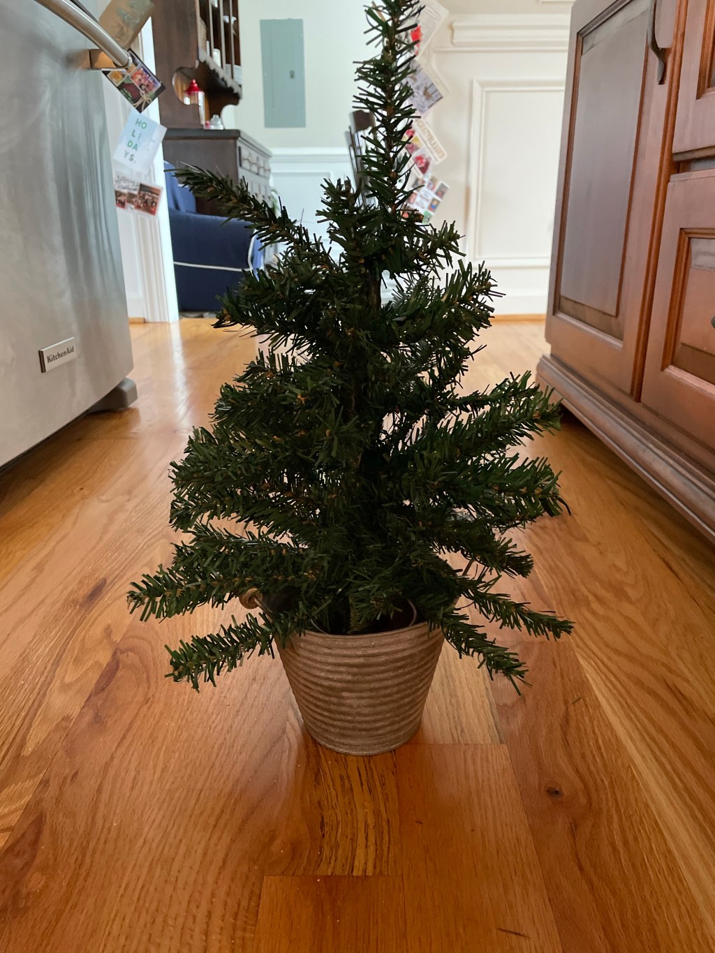 Dollar Store Crafts: Rustic DIY Christmas&nbsp;Trees